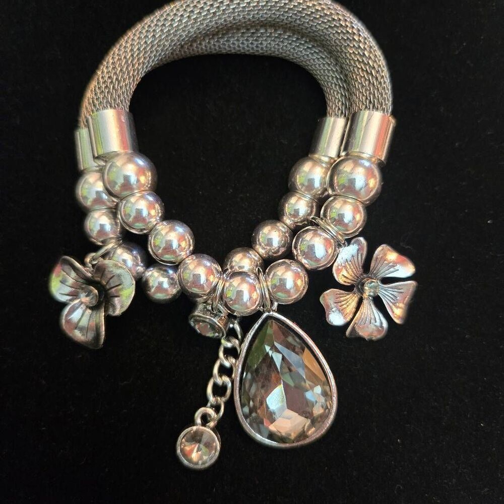 Silver Chunky Stretch Charm Bracelete Flowers & Rhinestones